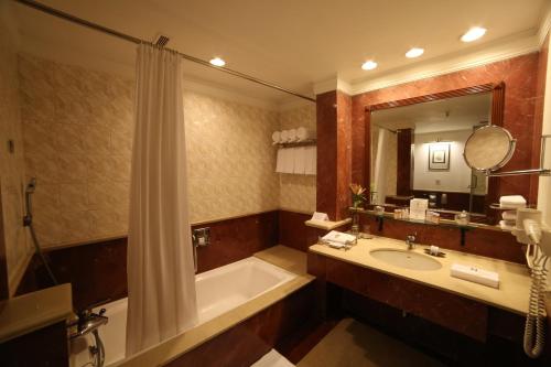 Koupelna v ubytování Jaypee Palace Hotel