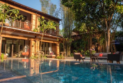 Pai Village Boutique Resort — Swimming pool