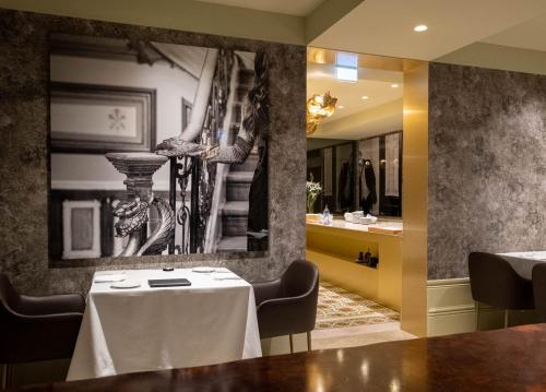 Gallery image of Vila Foz Hotel & SPA - member of Design Hotels in Porto