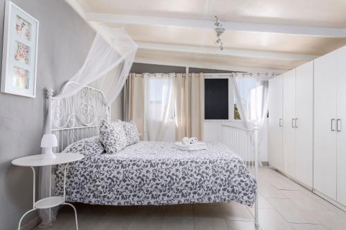 A bed or beds in a room at Nuevo Loft Vistas