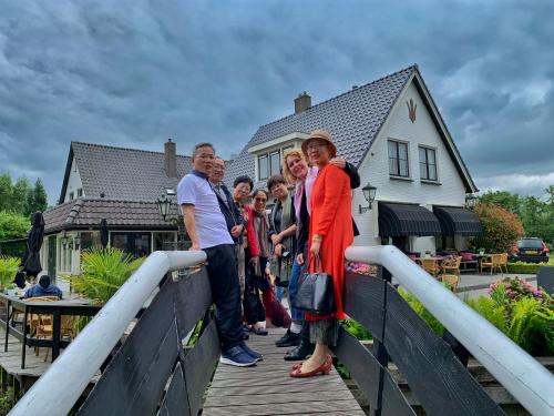 Гости De Dames Van De Jonge Hotel Restaurant