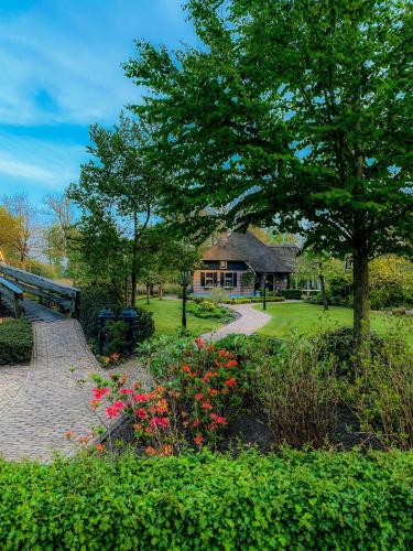 Сад в De Dames Van De Jonge Hotel Restaurant