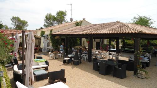 Photo de la galerie de l'établissement Bungalow Claret, à Vacquières