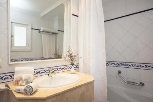 Gavimar Cala Gran Hotel and Apartments photo 3