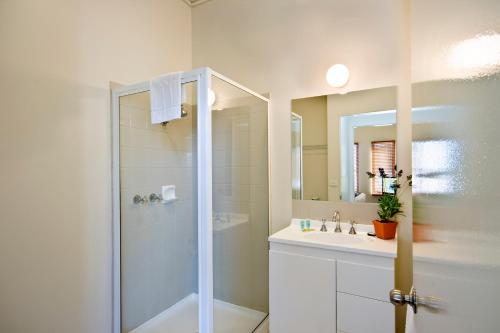 Phòng tắm tại Lornebeach Apartments