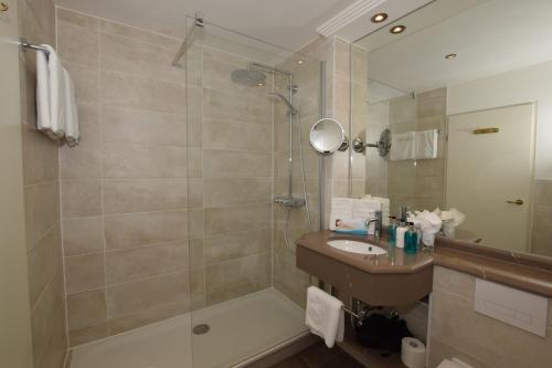 Koupelna v ubytování Hotel Wiking Sylt