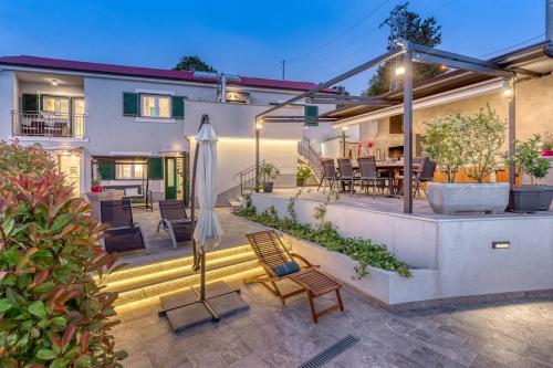 Villa LETI with pool – Photos 3
