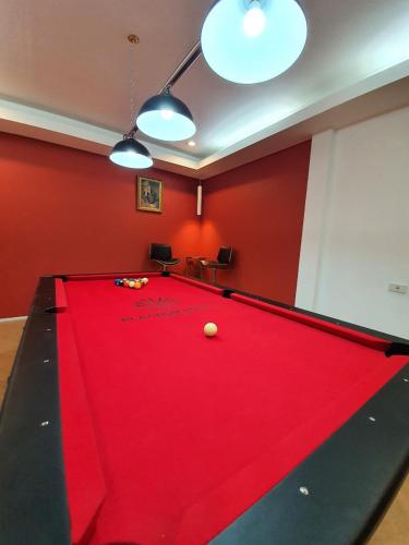 Τραπέζι μπιλιάρδου στο Platinum hotel