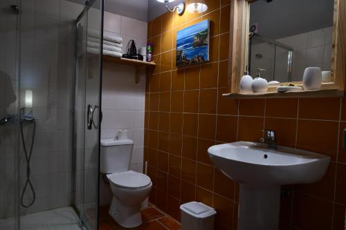 Phòng tắm tại Quinta dos Trevos - Artes e Ofícios