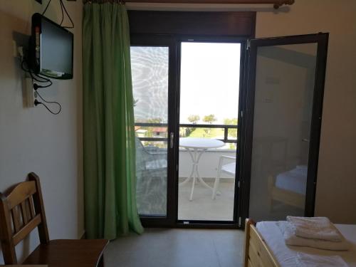 Gallery image of Fantasia Studios and Apartments in Neos Marmaras