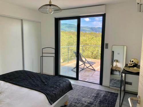 Postel nebo postele na pokoji v ubytování Pavillon de la Trinité