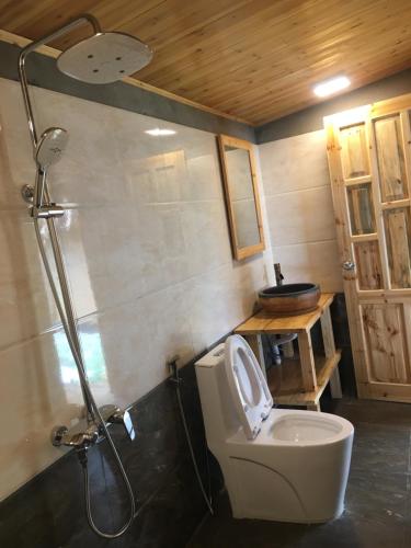 Hmong house Sapaにあるバスルーム