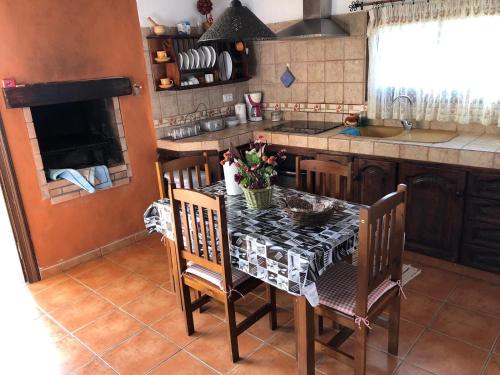 Η κουζίνα ή μικρή κουζίνα στο Casas Los Abuelos De Calderon