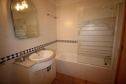 T2 Praia da Rocha/ Beach tesisinde bir banyo