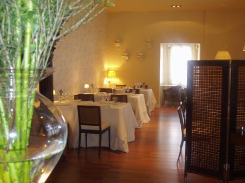 Restoran ili drugo mesto za obedovanje u objektu Hotel Arcea Palacio de las Nieves