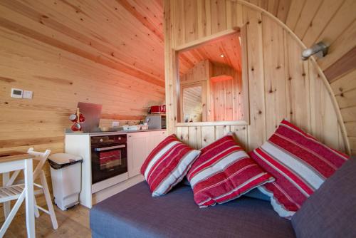 A bed or beds in a room at Suil na Mara 