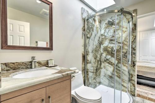A bathroom at Ideally Located San Francisco Bay Home with Sunroom!