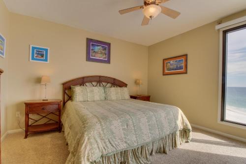 Gallery image of Navarre Towers Condos in Navarre