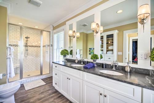 Gallery image of Grand LaFollette Home with View and Covered Patio! in La Follette