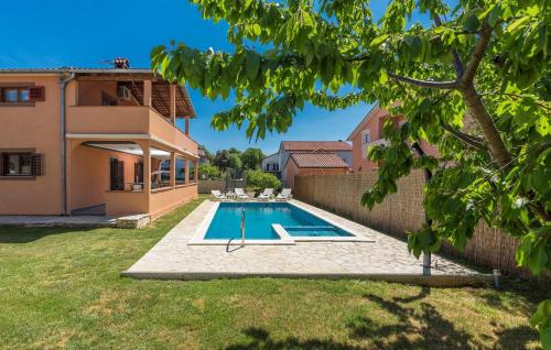 Emanuela with Private Pool – Photos 2