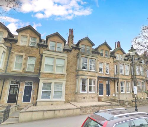 The building where the apartment is located 