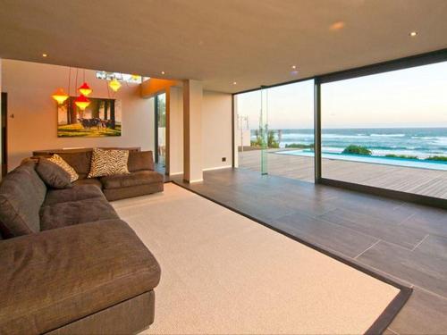 Un lugar para sentarse en The Ocean View Guest House
