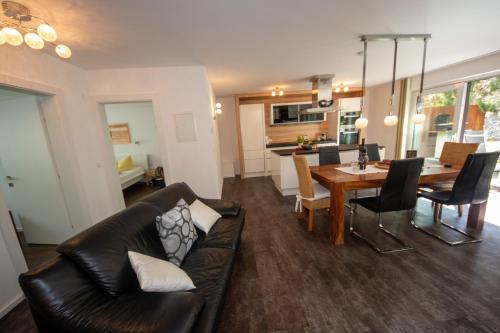 Apartment LANDECK-CITYにあるキッチンまたは簡易キッチン