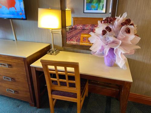 Imagen de la galería de New Century Inn, en San Gabriel