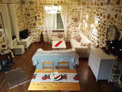 Gallery image of The Stone House in Nípsa