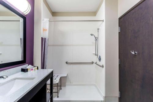 Ванная комната в La Quinta by Wyndham Colorado City