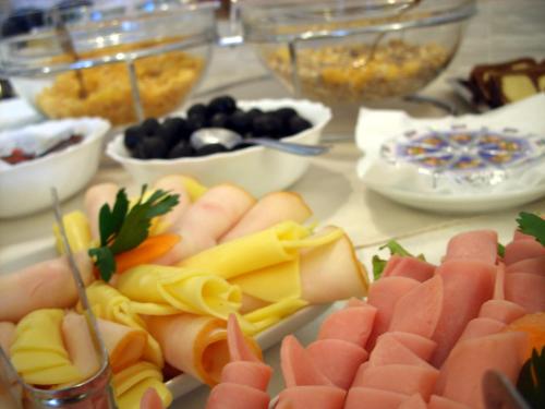 Makanan di atau berdekatan hotel