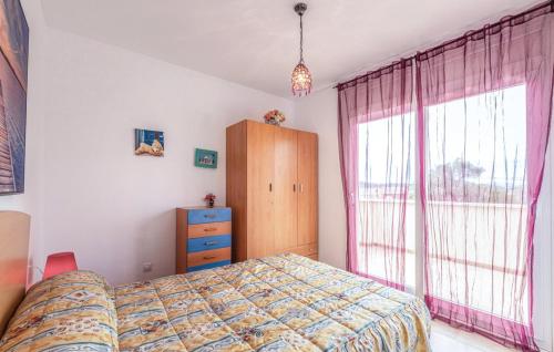Giường trong phòng chung tại Villa Caravan 6 people 7 kms Lloret de mar