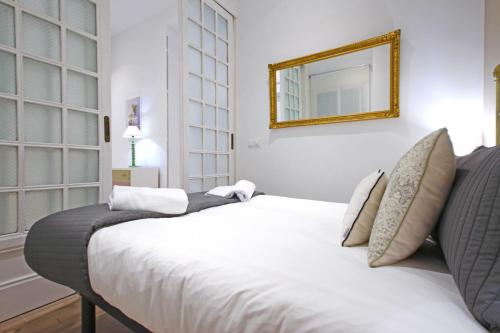 Reina Sofia Boutique I