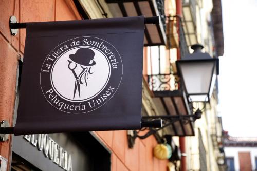 Reina Sofia Boutique I