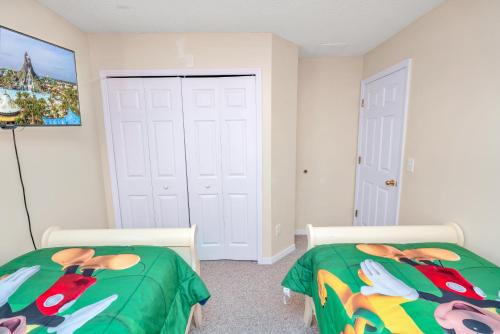 Disney Dream with Hot Tub, Pool, Xbox, Games Room, Lakeview, 10 min to Disney, Clubhouse photo 46