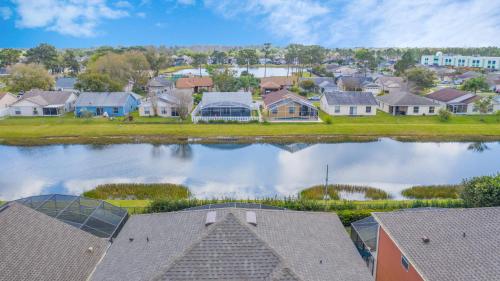 Disney Dream with Hot Tub, Pool, Xbox, Games Room, Lakeview, 10 min to Disney, Clubhouse photo 18