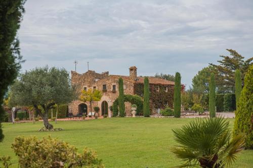Can Mateu de La Creu - Little Rural House, Cruïlles, Sepanyol ...