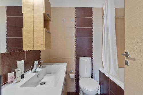 A bathroom at Almyrida Panorama view house BY APOKORONAS-VILLAS
