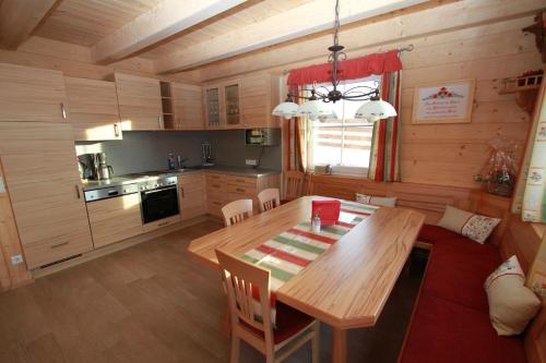 Η κουζίνα ή μικρή κουζίνα στο Ferienhaus Lechnerhof