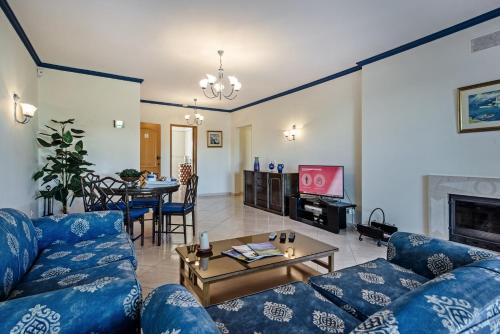 Apt O Monte C near the beach by Algarve Villa Holidays