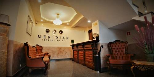 Επισκέπτες που μένουν στο Hotel Meridian