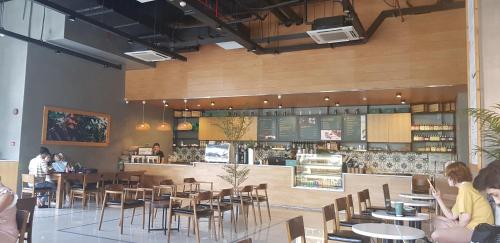 Лаундж или бар в Herla Central Saigon 1 River Gate Ben Thanh