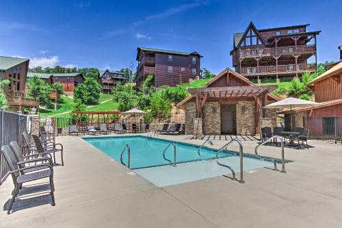 The swimming pool at or near Rustic Mtn Retreat 1 Mi to Pigeon Forge Parkway!
