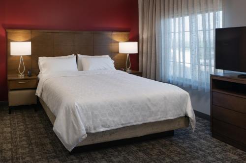 Staybridge Suites - Phoenix – Biltmore Area, an IHG Hotel Image