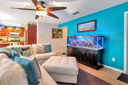 Urban Oasis withHot Tub, HEATED POOL and Private Movie Theater home