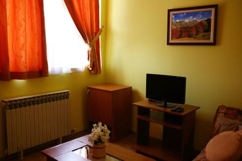 Et tv og/eller underholdning på Turistički centar Vučje