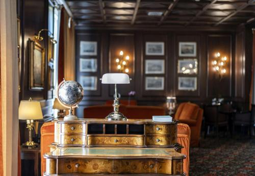 O zonă de relaxare la The Regency Sure Hotel Collection by Best Western