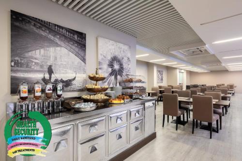 Gallery image of Hotel Delfino Venezia Mestre in Mestre