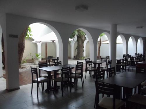 En restaurant eller et spisested på Hotel São Domingos