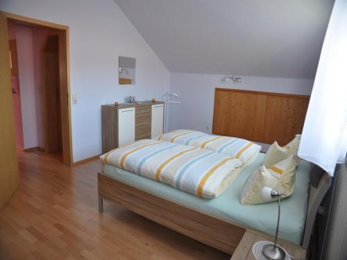 Postel nebo postele na pokoji v ubytování Ferienwohnung Lore